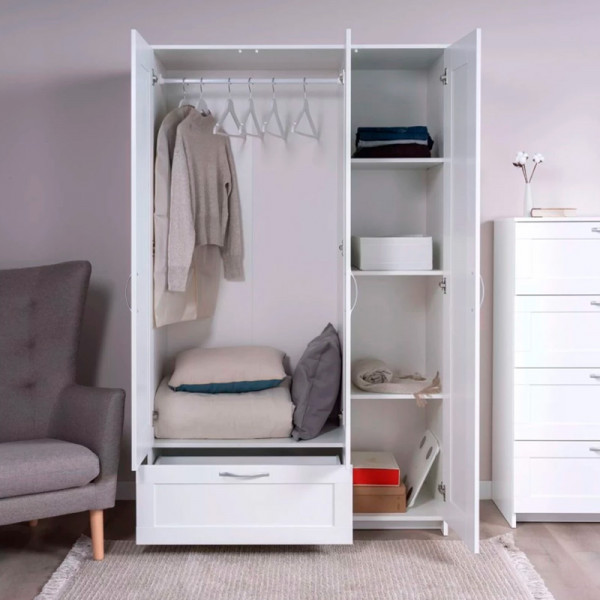 Шкаф 3-х дверный с зеркалом и ящиком "Сириус" белый Шкаф 3-х дверный с зеркалом и ящиком "Сириус" белый